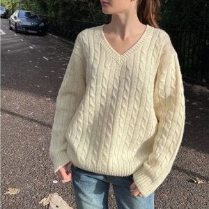 Brandy Melville Nikki wool sweater Ivory